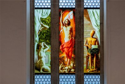 Diese Auferstehungsszene für die Plauener Johanniskirche von Michael Triegel wurde Ostern 2023 geweiht und kostete rund 140.000 Euro.