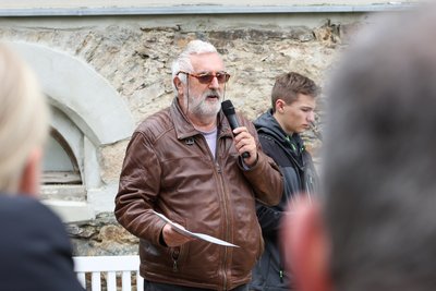 Forscher Werner Pöllmann hat Band 2 „Zwischen Hüben und Drüben“ veröffentlicht.