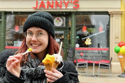 Janny's überzeugt sowohl mit Milcheis als auch mit Sorbet. Mango war auch mein Favorit. 