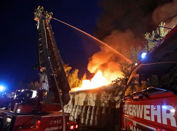 Am späten Dienstagabend hat es in Gersdorf an der Plutostraße gebrannt.