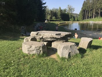 Hier trifft sich das Dorf zum Schwatz.