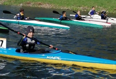 Zurück auf der Zschopau: Die Paddler des SKSV haben mit dem Wassertraining begonnen. 
