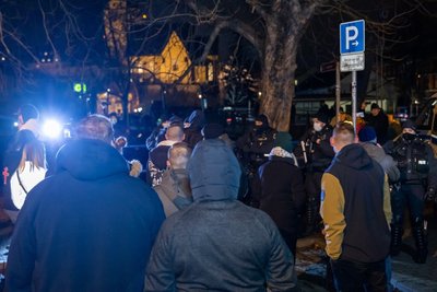In Plauen versammelten sich am Sonntagabend erneut Hunderte Teilnehmer eines "Spaziergangs".