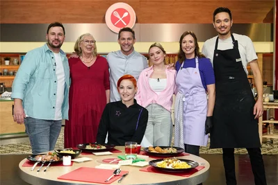 Die Küchenschlacht im ZDF: Benjamin Sunder, Ingrid Baumgarten, Meta Hiltebrand, Starkoch Alexander Kumptner, die Chemnitzerin Maren Janich, Michaela Willemsen und Aljoscha Gumnior.