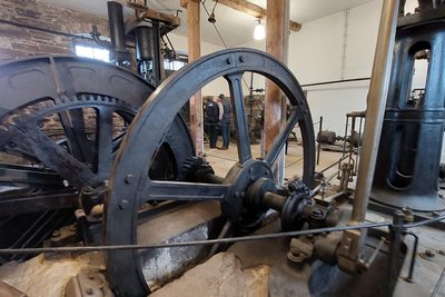 Die Dampfmaschine am Standort Alte Elisabeth begeistert noch heute mit ihrer Funktionsweise.