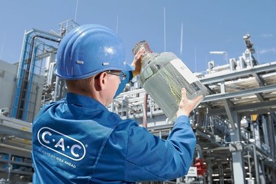 Die wichtigste Prozessstufe in der Herstellungskette setzte der Chemnitzer Chemieanlagenbau in einer zur TU Bergakademie Freiberg gehörenden Demonstrationsanlage um.