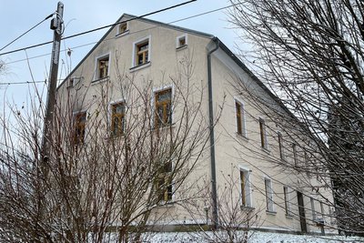 Das Haus Ringweg 4 in Posseck soll nach dem Beschluss von Triebels Ratsmehrheit verkauft werden.