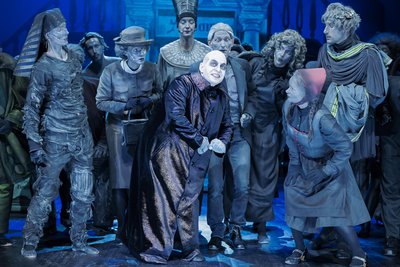 Sein Erfolg in der Rolle des Onkel Fester in „The Addams Family“ hat Marcus Sandmann selbst überrascht.