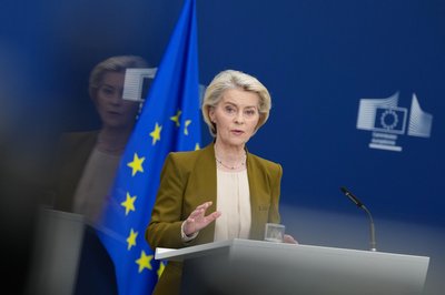 Will Russland mit neuen Sanktionen die Kriegsführung gegen die Ukraine erschweren: EU-Kommissionspräsidentin Ursula von der Leyen. (Archivbild)