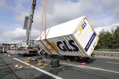 Auf der A4 bei Hainichen ist ein Lkw umgekippt. 