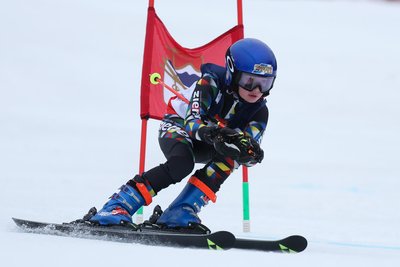 Fuhr beim Skitty Cup in Schöneck immer aufs Podest: Max Walther vom TSV Pobershau.