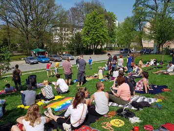 Einwohner des Chemnitzer Stadtteils Sonnenberg versammelten sich zum gemeinsamen Picknick.