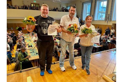 Suppenkönig Andreas Magdziacz. Zweiter wurde Thomas Brasche und Dritte Patricia Schulze (v. l.)