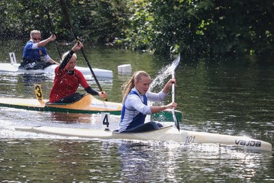 Die Rennen auf der Zschopau wurden im Drei-Minuten-Takt gestartet. Dabei holten die Gastgeber des KSV Flöha 35 Medaillen. 