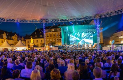 2019 war beinahe der gesamte Marktplatz von Annaberg ein Festsaal. So und noch größer soll es 2023 wieder werden. 