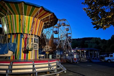 Das 18 Meter hohe Riesenrad auf der Erlbacher Kirwe kommt von dem Schausteller Kurt Meisel aus Arberg in Mittelfranken.