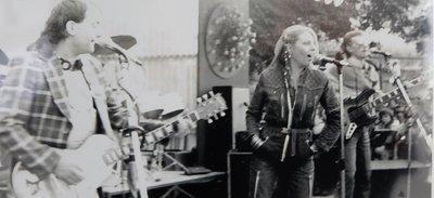Schnappschuss von Tamara Danz und ihrer Gruppe Familie Silly. Das Konzert musste nach zwei Liedern abgebrochen werden. 