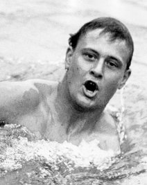 Frank Wiegand beim NOK-Schwimmfest am 18. Juli 1965 im Berliner Friesenstadion. 