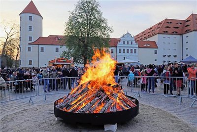 Das Hexenfeuer auf dem Schlossplatz ist nicht das einzige in der Silberstadt. 