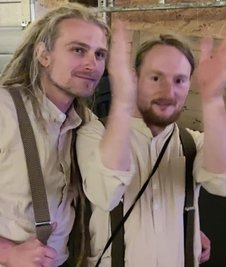Rico Hahn (links) und Fabian Schwarz beim Dreh. 