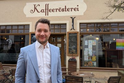 Tim Gernitz plauderte beim Kaffee über die Zukunft und Geschichte der Notendealer.