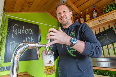 Mike Gläser hat im Blauen Engel in Aue gelernt und führt nun das Victoriastübl in Lugau.