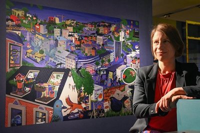 Die Grafikerin Stephanie Brittnacher hat das Wimmelbild "Tiere in der Stadt" für das Archäologiemuseum digital am Computer gezeichnet. 