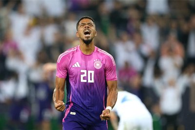 Benjamin Henrichs: Feierte als Einwechsler in der 80. Minute sein EM-Debüt, hatte auf der linken Abwehrseite in den Minuten bis zum Abpfiff nicht mehr allzu viel zu tun. keine Note.