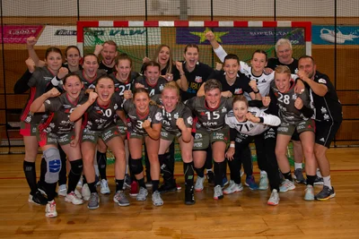 Freude bei den Zweitliga-Handballerinnen des BSV Sachsen Zwickau.