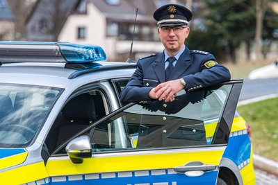 Polizeihauptkommissar André Regner leitet das hiesige Revier in Aue.