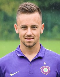 Fußball-Drittligist Erzgebirge Aue hat den Vertrag mit Simon Handle vorzeitig bis Sommer 2019 verlängert.