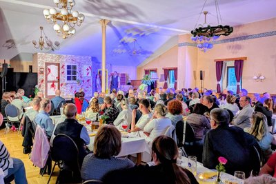 Aufgeführt wurde das Krimi-Dinner wieder einmal im Gasthof Witzschdorf.