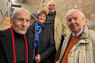 Das sind die Weisbachs: Die Geschwister Claus, Johanna, Bernhard und Hans in der neuen "Fabrik der Fäden".