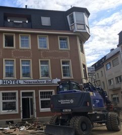 Das THW ist mit schwerem Gerät gut ausgestattet.