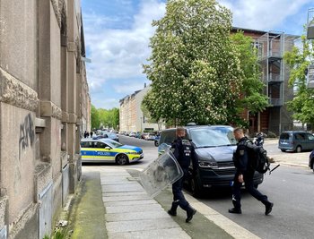 Polizeibeamte am Mittwoch in Chemnitz.