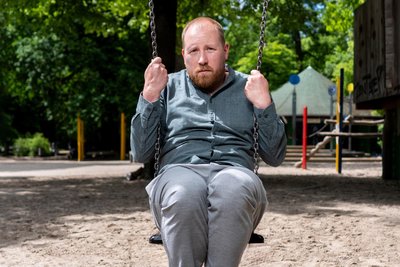 Lädt zur „Gruppentherapie“: Autor und Musiker Julius Fischer.