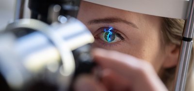 Die Warteliste ist fast genauso lang wie die Liste der seit Dezember schon behandelten Patienten. 1500 warten, 1600 wurden bisher versorgt. Der Bedarf ist offenbar weiter riesig. 