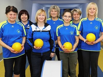 Die Bezirksklasse-Keglerinnen der TSG Geyer: Christa Einenkel, Margitta Weise, Heike Mehner, Silvia Porges, Lea-Sophie Wilhelm, Anja Distelmeier und Jana Brändl (v. l.).