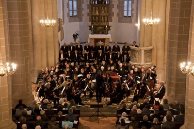 Mit Chorsolisten und der St.-Petri-Schloßkantorei wird am Karfreitag in der Schloßkirche die Matthäuspassion lebendig.