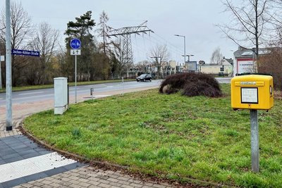 An der Einmündung der B 180 in die B 169 beginnen jetzt die Bauarbeiten für das Hochwasserpumpwerk Auenweg. 
