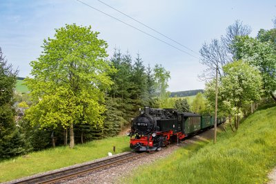 An den Osterfeiertagen verkehren zwischen Oberwiesenthal und Cranzahl Sonderzüge.