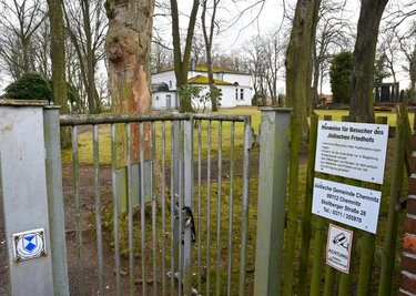 Mithilfe von Geld aus DDR-Parteivermögen soll der im 19. Jahrhundert angelegte Jüdische Friedhof in Altendorf massiv eingezäunt werden. 