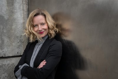 Teresa Weißbach in Berlin bei einem Fotoshooting für die „Freie Presse“. In der Hauptstadt lebt die Schauspielerin mit ihrem Mann und ihren drei Kindern.