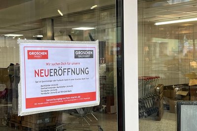 Für den Standort Oberwiesenthal werden offenbar noch Mitarbeiter gesucht, wie auf diesem Schild zu lesen ist.
