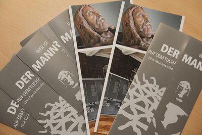 Unter dem Titel „Wer ist der Mann auf dem Tuch?“ geht die Ausstellung wissenschaftlichen und theologischen Fragen auf den Grund.