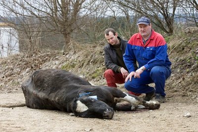 Mario Kuder (rechts) leidet an chronischen Botulismus.