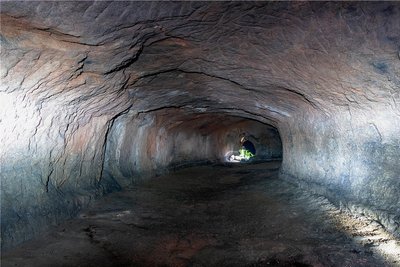 Der größte Keller, in dem die Bergsicherung Sachsen gearbeitet hat, befindet sich im Berg oberhalb des Stadtmuseums.