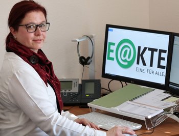 Simone Pfeifer, Geschäftsleiterin am Amtsgericht Hohenstein-Ernstthal, hat das Projekt "E@Akte" mit entwickelt.
