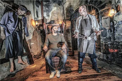 Nicolas Schulze mit einem seiner "Opfer". 