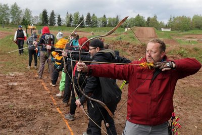 Nach dem Ausflug auf eine Motocross-Strecke zur Sandsaga (Foto) sind die Bogenschützen des BSC Glauchau am Sonntag am Stausee aktiv.